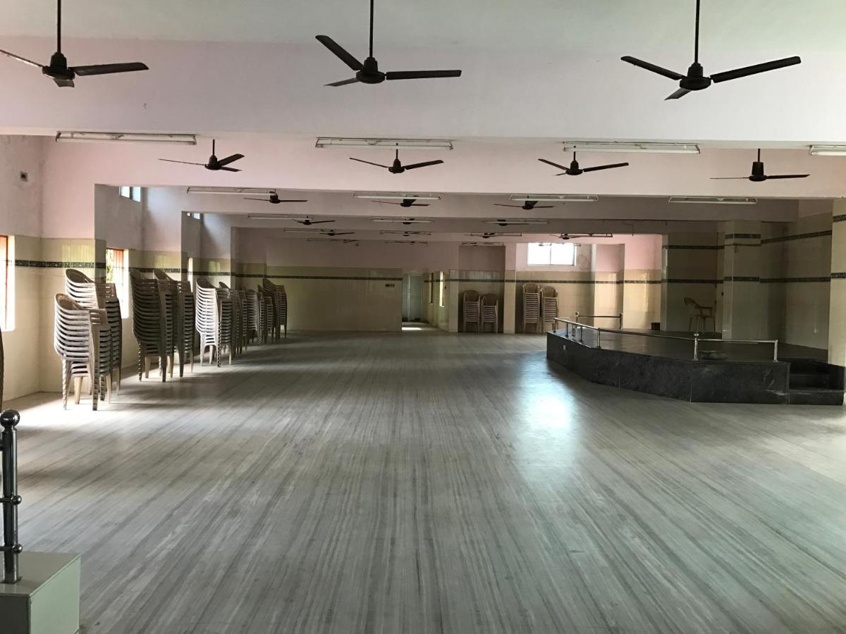 Sr Mahal & Lodge Kumbakonam Ngoại thất bức ảnh