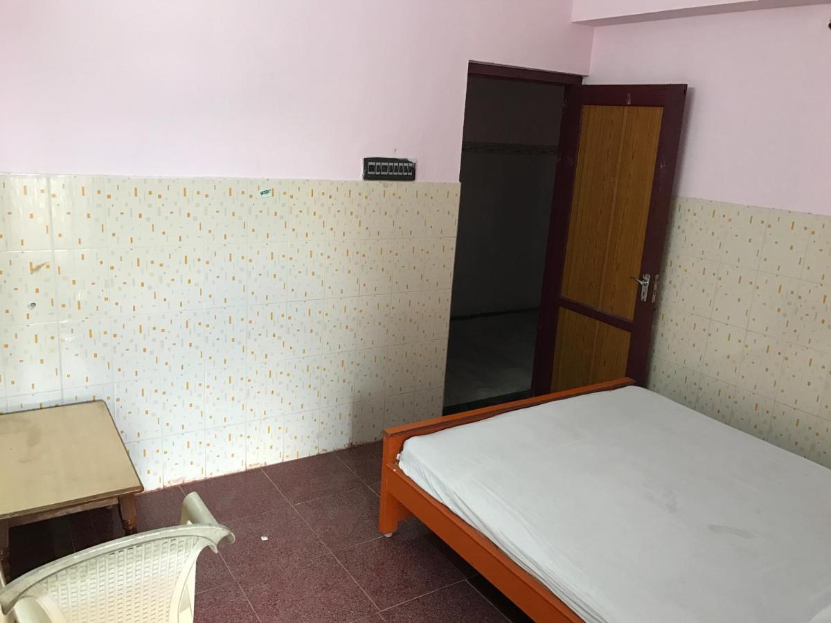 Sr Mahal & Lodge Kumbakonam Ngoại thất bức ảnh